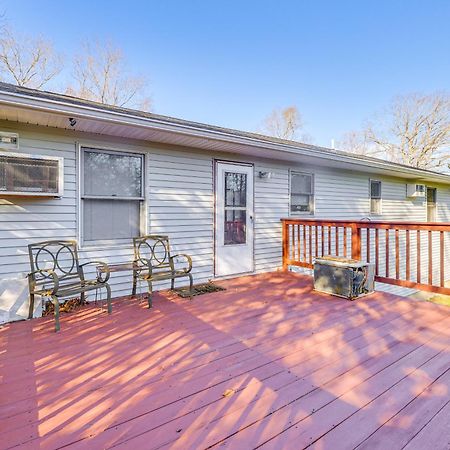 Pool, Deck And Grill Spacious Apt In Naugatuck!公寓 外观 照片